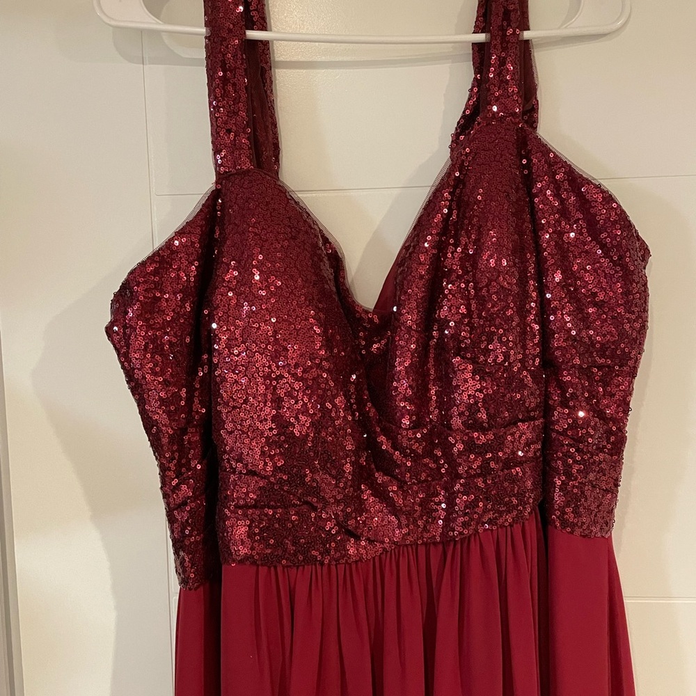 B2 Jasmine Dress Size 24 worn once
